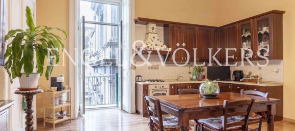 5 rooms Apartment in Naples, Italy No. 127278 11