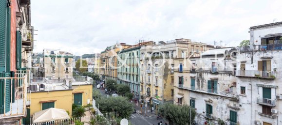 5 rooms Apartment in Naples, Italy No. 127278 12