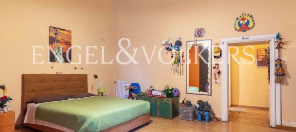 5 rooms Apartment in Naples, Italy No. 127278 13