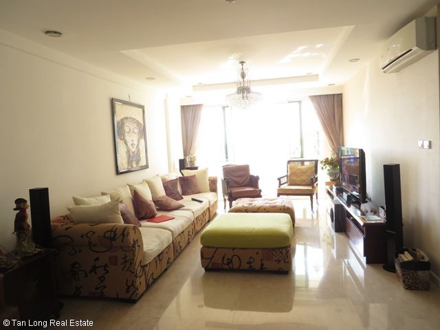 4 bedrooms Apartment in Tay Ho, Vietnam No. 377
