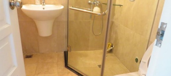 4 bedrooms Apartment in Tay Ho, Vietnam No. 377 8