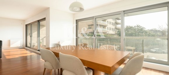 4 bedrooms Apartment in Porto, Portugal No. 209855 5