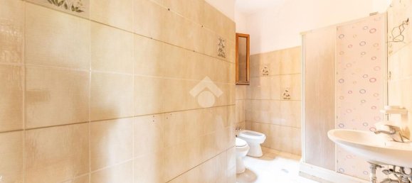 4 rooms Apartment in Rome, Italy No. 276503 5