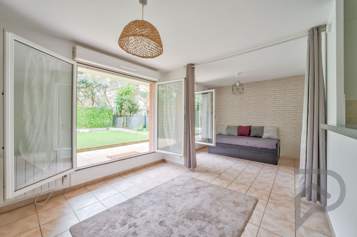 1 bedroom Apartment in Clamart, France No. 138387