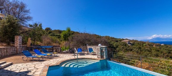 3 bedrooms Villa in Corfu, Greece No. 8232 4