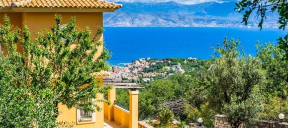 3 bedrooms Villa in Corfu, Greece No. 8232 2