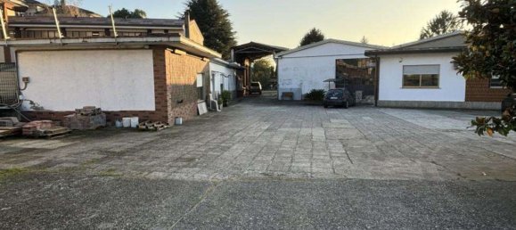 5610m² Warehouse in Como, Italy No. 329764 3