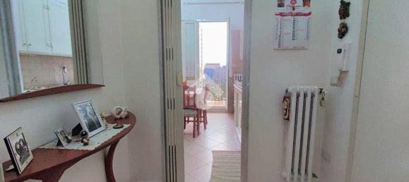 Квартира с 1 спальней в Бари, Италия № 64529 3