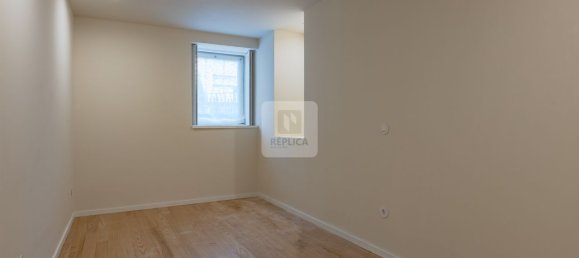 3 bedrooms Apartment in Porto, Portugal No. 106215 23