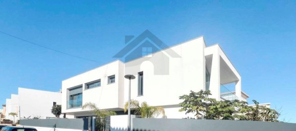 Дом с 4 спальнями в Портиман, Португалия № 115596 2