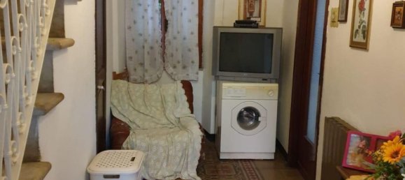 6 rooms House in Borghetto di Vara, Italy No. 69167 14