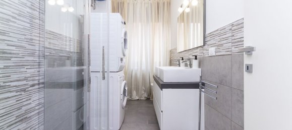 6 rooms Apartment in Turin, Italy No. 198143 12