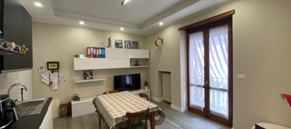 6 rooms Apartment in Turin, Italy No. 198143 3