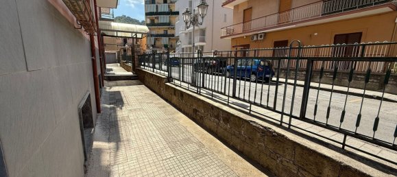 5 Schlafzimmer Wohnung in Pagani, Italy, Nr. 352614 11