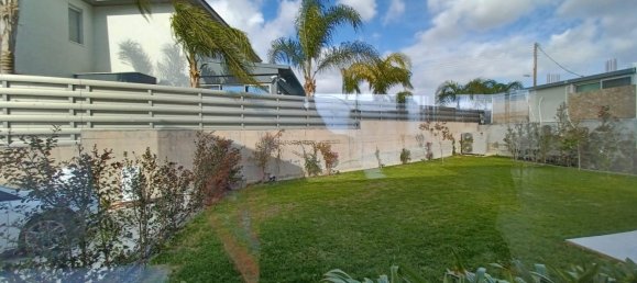 Вилла с 3 спальнями в Эпископи, Кипр № 505 2