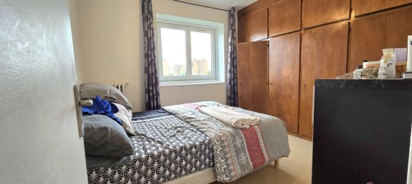 2 bedrooms Apartment in Bobigny, France No. 162480 3