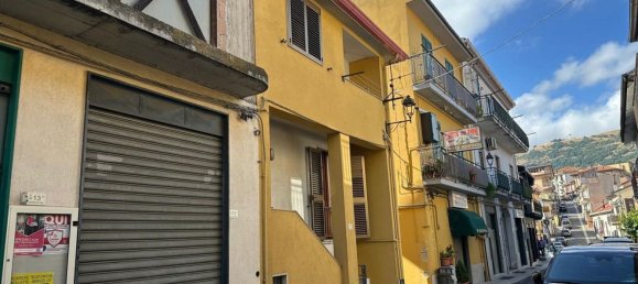 3-salle Maison à San Gregorio Magno, Italy No. 289775 3