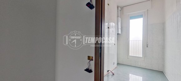 2 bedrooms Apartment in Tavernerio, Italy No. 209136 8