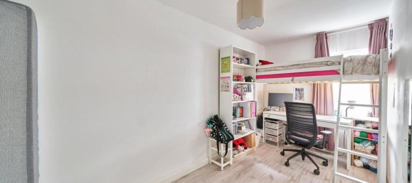 4 bedrooms House in Feltham, United Kingdom No. 10537 14