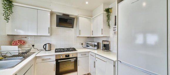 4 bedrooms House in Feltham, United Kingdom No. 10537 8