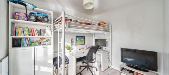 4 bedrooms House in Feltham, United Kingdom No. 10537 13