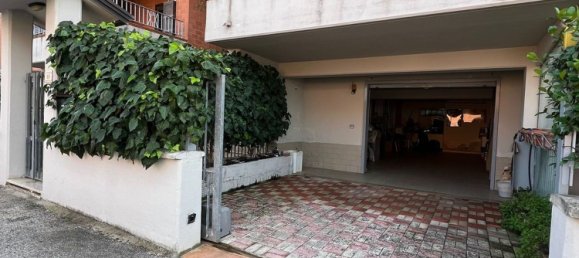 5 bedrooms Apartment in Benevento, Italy No. 74588 16
