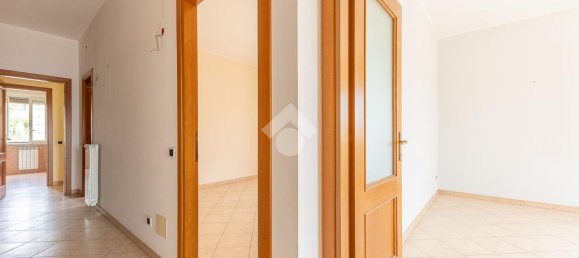 Apartamento de 2 dormitorios en Guidonia Montecelio, Italy No. 310094 12