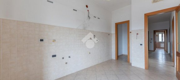 Apartamento de 2 dormitorios en Guidonia Montecelio, Italy No. 310094 13