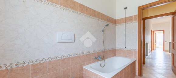 Apartamento de 2 dormitorios en Guidonia Montecelio, Italy No. 310094 29