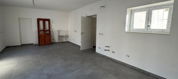 5-salle Maison à Vitulazio, Italy No. 163080 5