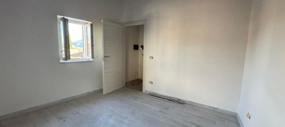 5-salle Maison à Vitulazio, Italy No. 163080 9