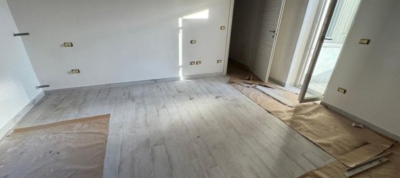 5-salle Maison à Vitulazio, Italy No. 163080 7