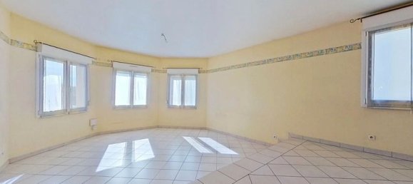 4 Schlafzimmer Haus in Hagondange, France, Nr. 248302 2