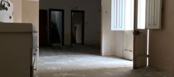 13 rooms House in San Pietro Vernotico, Italy No. 172393 19