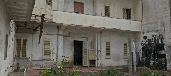 13 rooms House in San Pietro Vernotico, Italy No. 172393 29