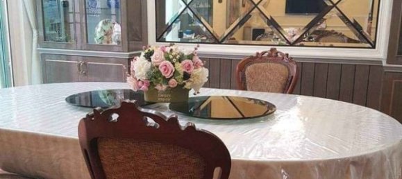 4 bedrooms Bungalow in Bangkok, Thailand No. 6367 4