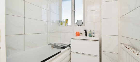 3 bedrooms Apartment in London, United Kingdom No. 10815 13