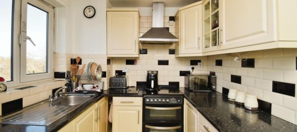 3 bedrooms Apartment in London, United Kingdom No. 10815 4