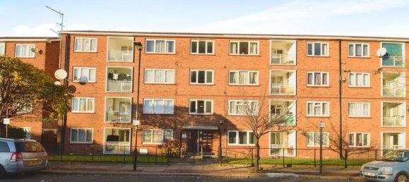 3 bedrooms Apartment in London, United Kingdom No. 10815 2