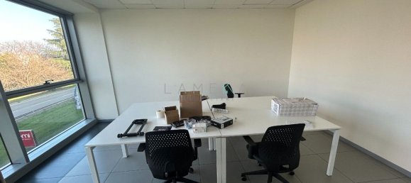  مكتب في Brescia, Italy 204متر مربع رقم 4957 4