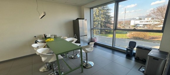  مكتب في Brescia, Italy 204متر مربع رقم 4957 5