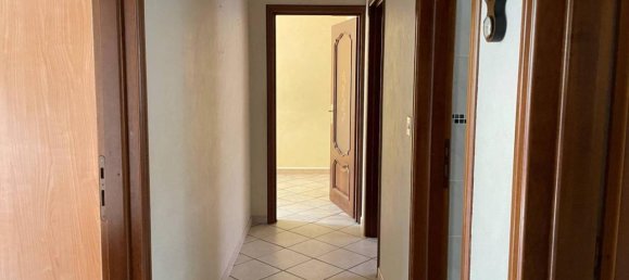 5غرفة شقة في Turin, Italy رقم 33181 30