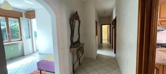 5غرفة شقة في Turin, Italy رقم 33181 5