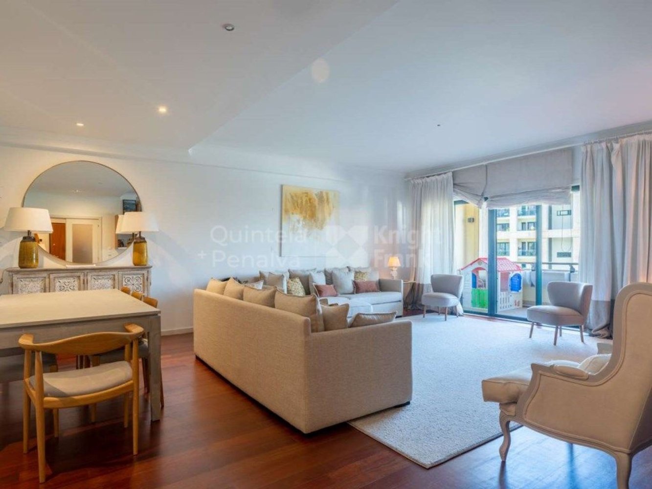 3 bedrooms Apartment in Lisbon, Portugal No. 123062