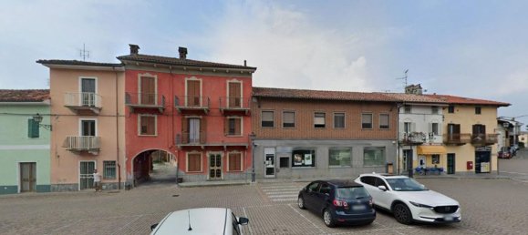 400m² Building in Alice Castello, Italy No. 376355 5