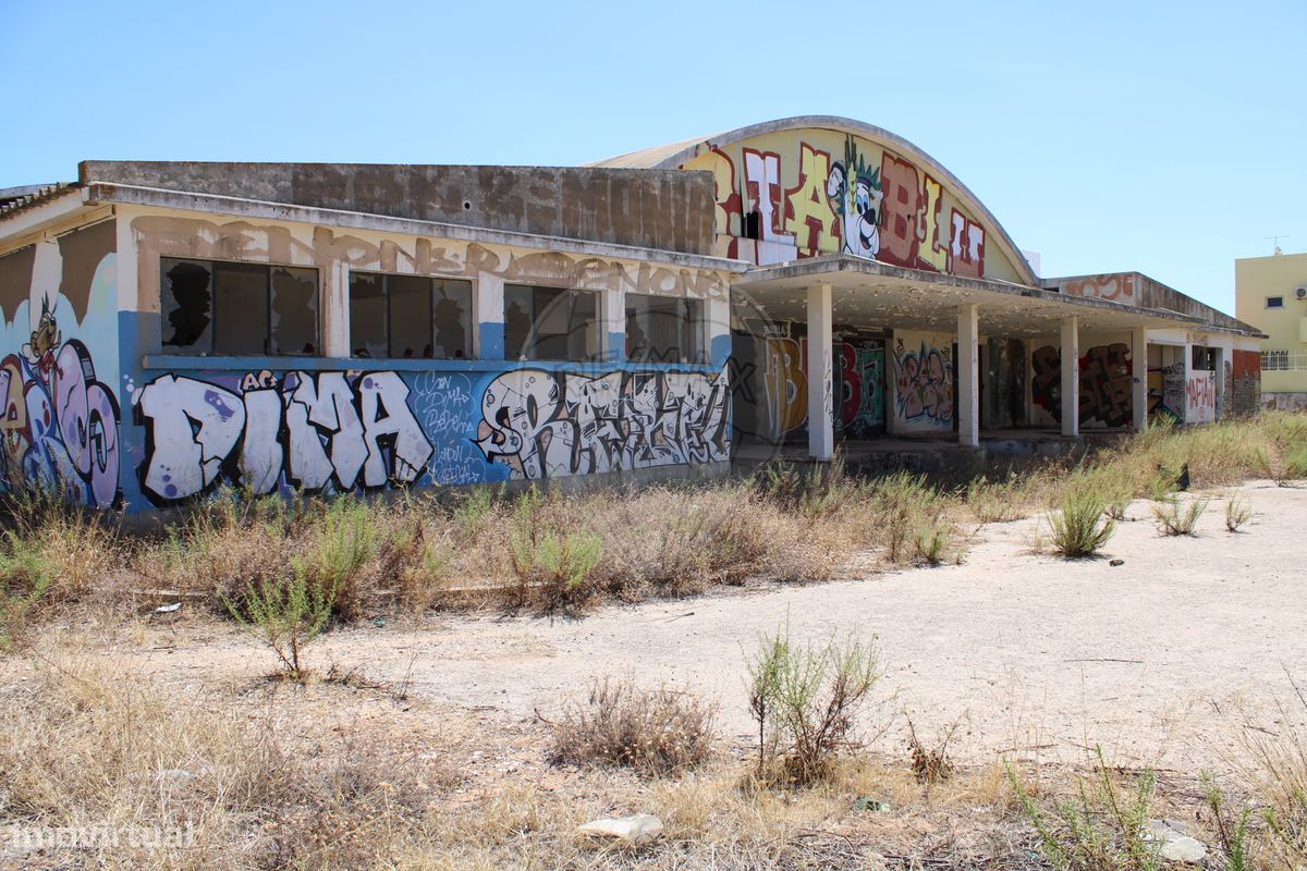 Terreno en Quelfes, Portugal 9108 m² No. 104885