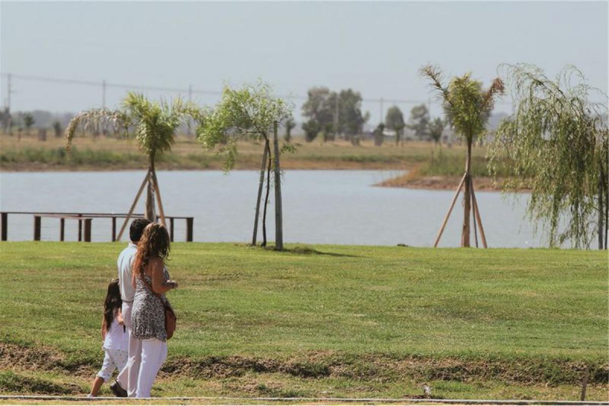 Grundstück in San Vicente, Argentina, Nr. 31477