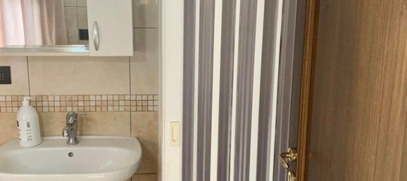 3-salle Appartement à Bagheria, Italy No. 103174 8