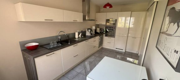 Apartamento de 2 dormitorios en Rhone, France No. 330457 5