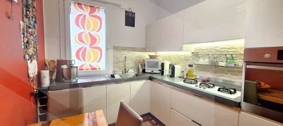 Apartamento de 3 habitaciónes en Modena, Italy No. 17494 2